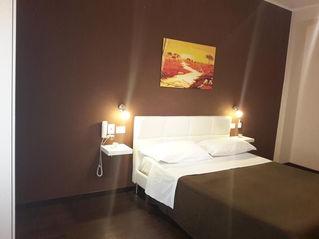Dolci Ricordi Hotel Bari Buitenkant foto